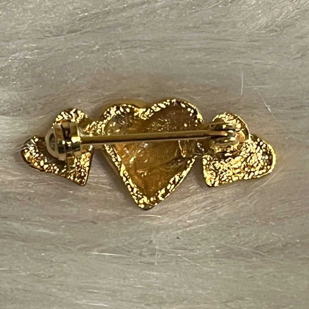 Images Triple Heart Brooch - Picture 2 of 6